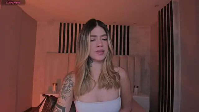 ViolettHansson online show from 20, 4, 2026