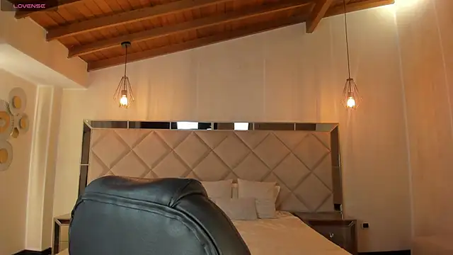 AliceHarper  online show from 18, 2, 2025