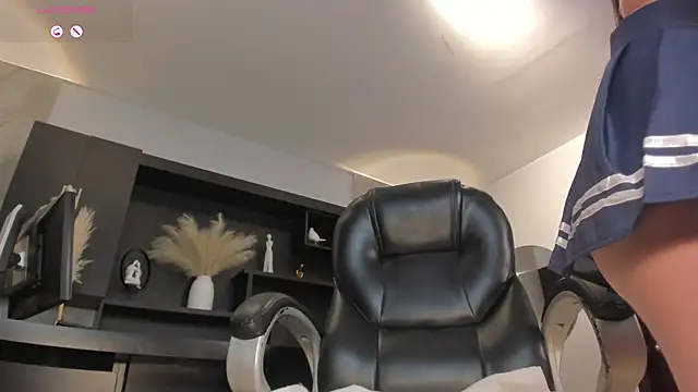 AliceHarper  online show from 5, 3, 2025