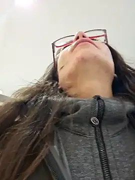 Snapshot of mmmVirginia chatting on 28, 11, 2025 mmmVirginia online show from 28, 11, 2025