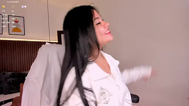 aliscollins  online show from 30, 12, 2024