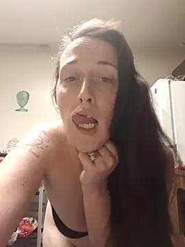 PhatAss Kummmilla online show from 25, 4, 2026