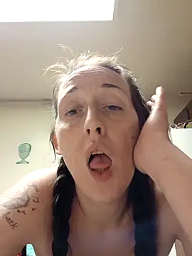 PhatAss Kummmilla online show from 28, 4, 2026