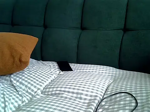 NATASHA LUCKY online show from 21, 4, 2026