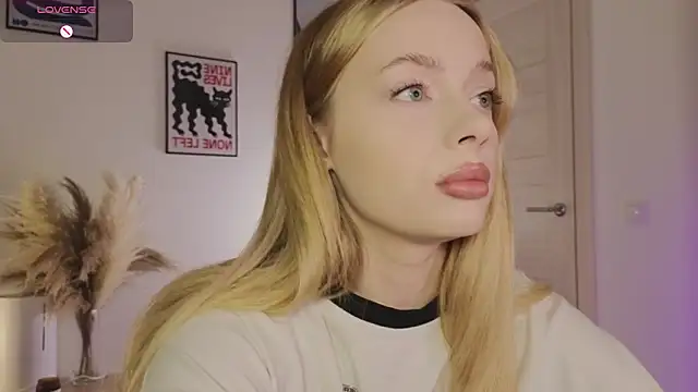  MayShy  online show from 20, 3, 2025