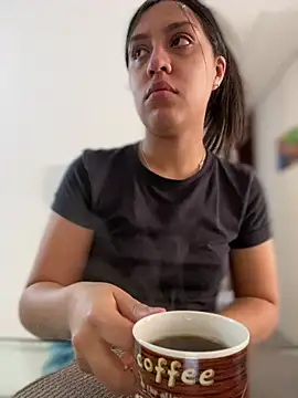 Salome golvert online show from 1, 2, 2025