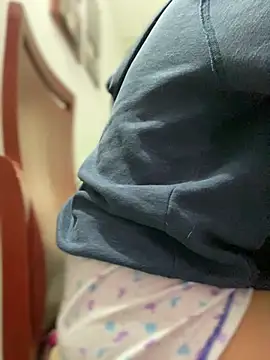 Salome golvert online show from 6, 3, 2025