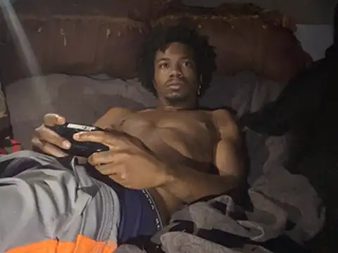 SlimeCrownzOut5 online show from 4, 3, 2026