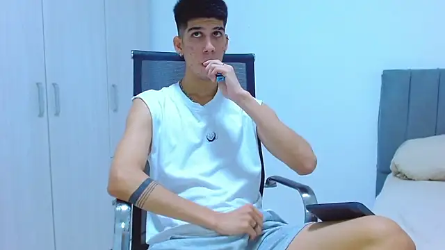 jhony-sex online show from 17, 10, 2025