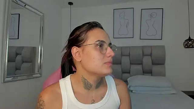 Susan-Sweet-7 online show from 7, 11, 2025