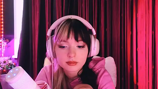 Snapshot of Avi_Nile chatting on 14, 1, 2026 Avi Nile online show from 14, 1, 2026