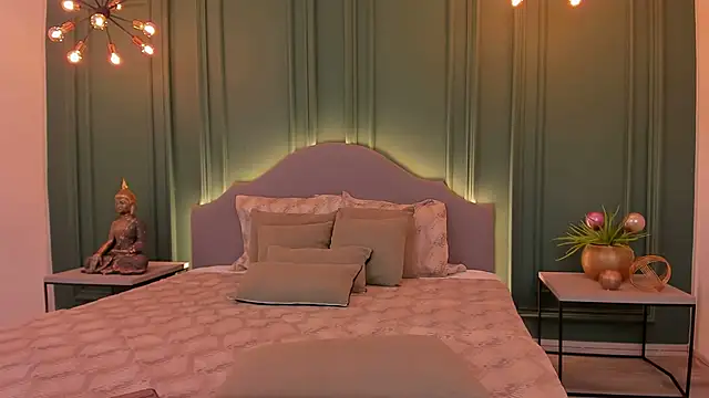 IrisBaker online show from 16, 12, 2024