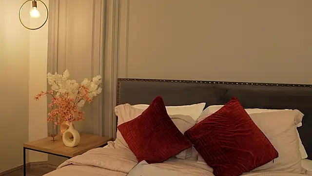 IrisBaker online show from 22, 4, 2026