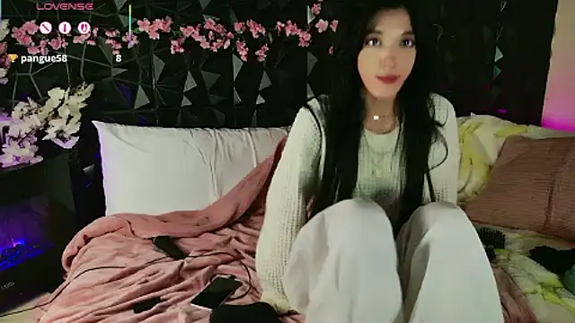 Snapshot of Finibondi chatting on 21, 9, 2025 Finibondi online show from 21, 9, 2025