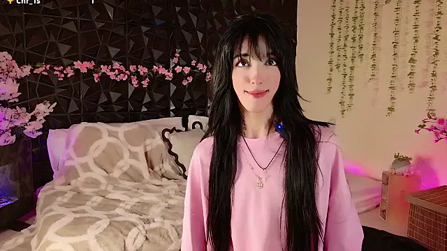 Snapshot of Finibondi chatting on 8, 10, 2025 Finibondi online show from 8, 10, 2025