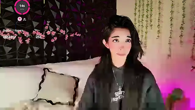 Snapshot of Finibondi chatting on 15, 10, 2025 Finibondi online show from 15, 10, 2025