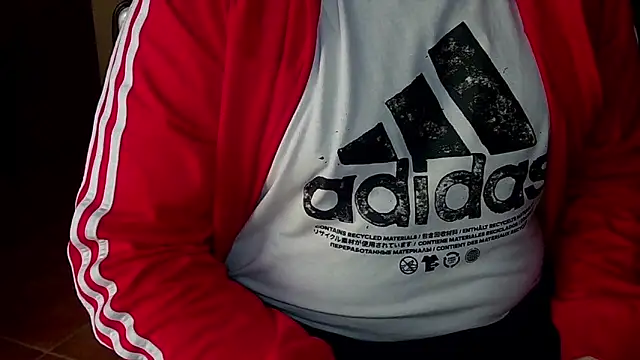 Snapshot of MultiOrgasmicLover chatting on 21, 10, 2025 MultiOrgasmicLover online show from 21, 10, 2025