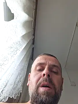 Snapshot of Huncutkuki chatting on 4, 1, 2025 Huncutkuki online show from 4, 1, 2025