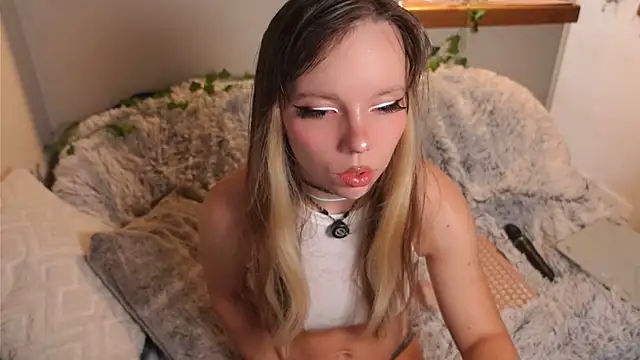 Ayra Lust online show from 27, 4, 2026