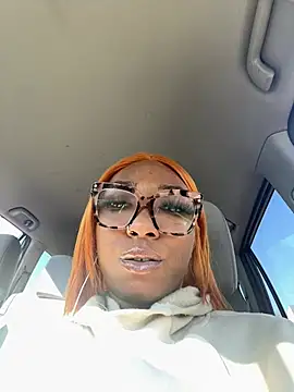 Snapshot of life-ent chatting on 10, 2, 2025 life-ent online show from 10, 2, 2025