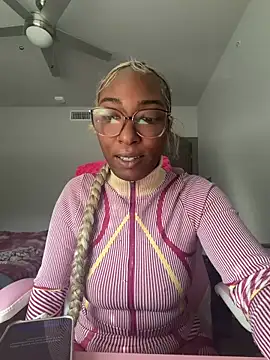 Snapshot of life-ent chatting on 17, 11, 2025 life-ent online show from 17, 11, 2025