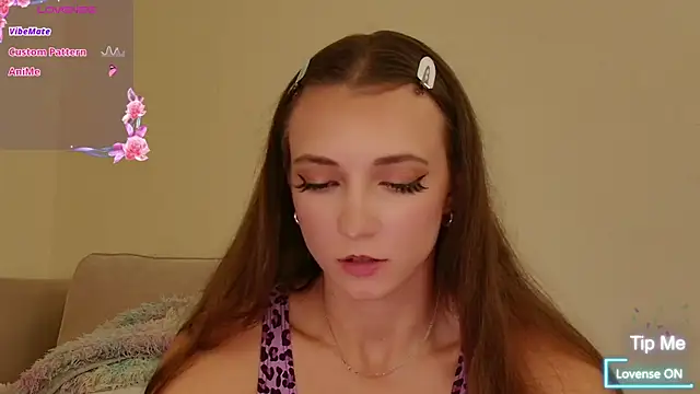 Milky flexy cat online show from 28, 7, 2026