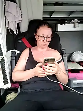 cuplubijoanna online show from 18, 4, 2026