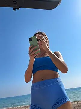 JuicyFruits93 online show from 26, 6, 2026