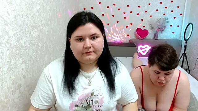 BeckyAndHellen online show from 26, 2, 2025