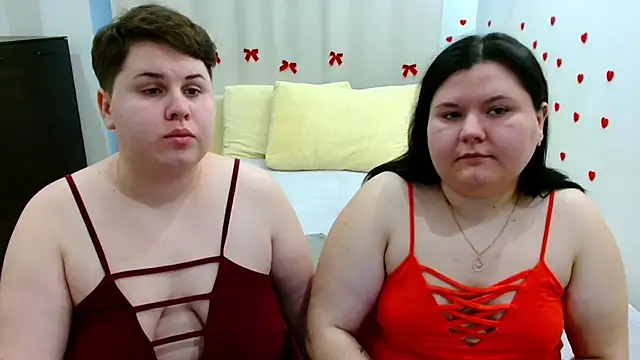 BeckyAndHellen online show from 28, 11, 2025