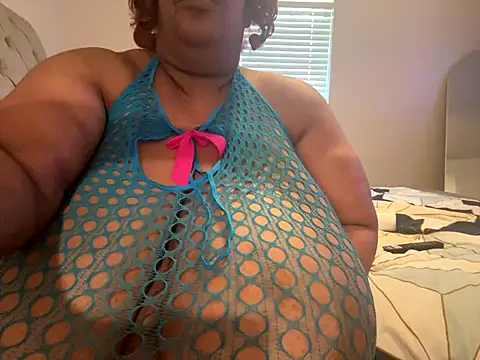 Missredboneo12 online show from 30, 9, 2025