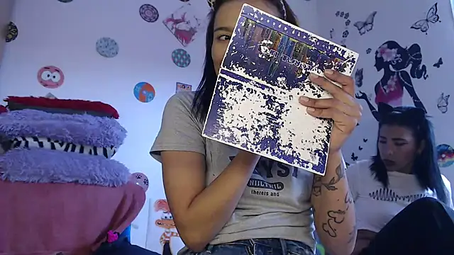 Snapshot of Yaumiko chatting on 31, 1, 2025 Yaumiko online show from 31, 1, 2025