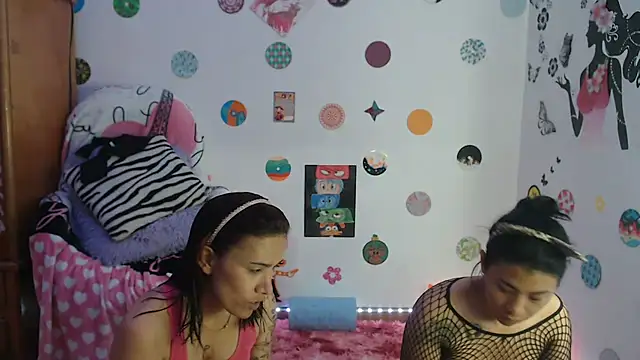 Snapshot of Yaumiko chatting on 13, 2, 2025 Yaumiko online show from 13, 2, 2025