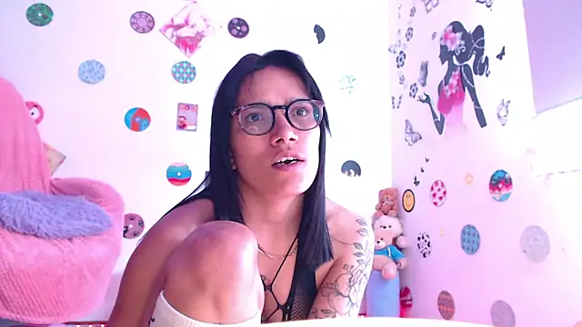 Snapshot of Yaumiko chatting on 7, 3, 2025 Yaumiko online show from 7, 3, 2025