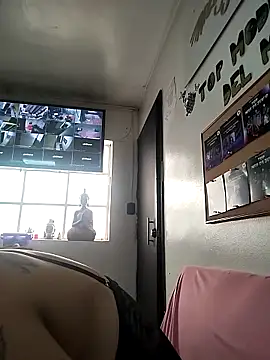 Snapshot of Yaumiko chatting on 11, 9, 2025 Yaumiko online show from 11, 9, 2025