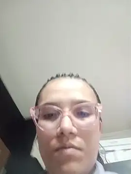 Snapshot of Yaumiko chatting on 24, 11, 2025 Yaumiko online show from 24, 11, 2025