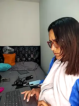 Snapshot of Yaumiko chatting on 4, 3, 2026 Yaumiko online show from 4, 3, 2026