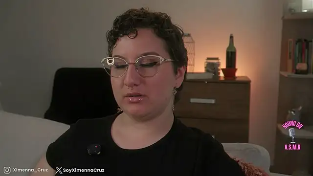 Ximenna Cruz online show from 8, 11, 2025