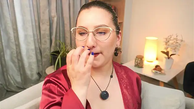 Ximenna Cruz online show from 11, 4, 2026