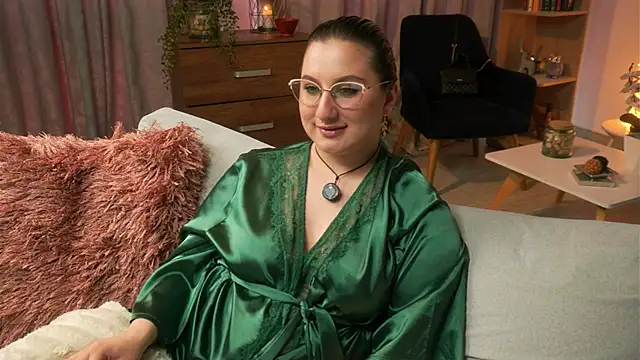 Ximenna Cruz online show from 22, 4, 2026