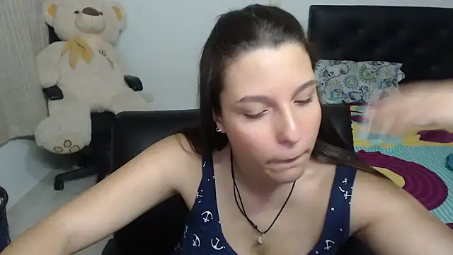 alexia 87 online show from 2, 2, 2025