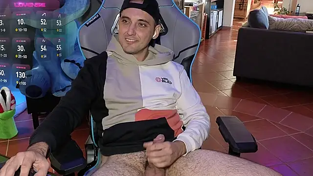 Snapshot of Gil_gamesh90 chatting on 1, 10, 2025 Gil gamesh90 online show from 1, 10, 2025