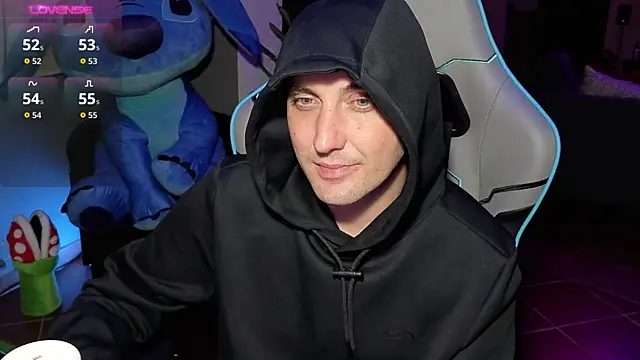 Snapshot of Gil_gamesh90 chatting on 5, 10, 2025 Gil gamesh90 online show from 5, 10, 2025