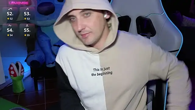 Snapshot of Gil_gamesh90 chatting on 13, 10, 2025 Gil gamesh90 online show from 13, 10, 2025