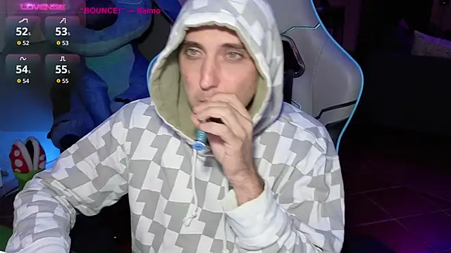 Snapshot of Gil_gamesh90 chatting on 19, 10, 2025 Gil gamesh90 online show from 19, 10, 2025