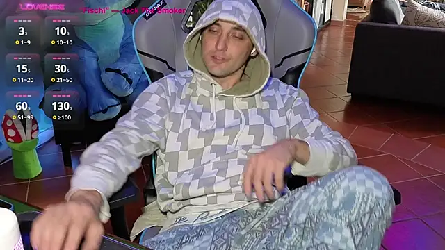 Snapshot of Gil_gamesh90 chatting on 20, 10, 2025 Gil gamesh90 online show from 20, 10, 2025