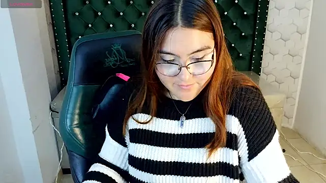 conniejames m online show from 28, 7, 2026