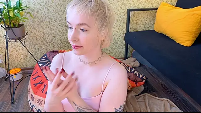 EmmyAmbros online show from 11, 3, 2025