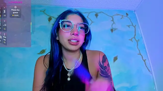 SaturnooStonee online show from 25, 2, 2026