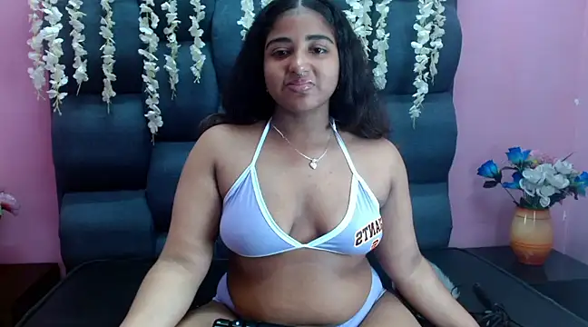 Sofia Hernandez  online show from 12, 2, 2025